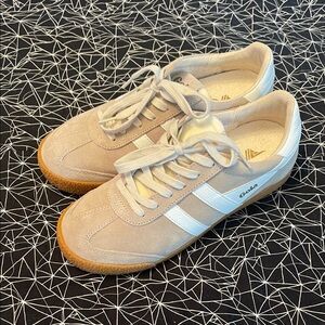 Gola Elan Classic Beige and White Trainers